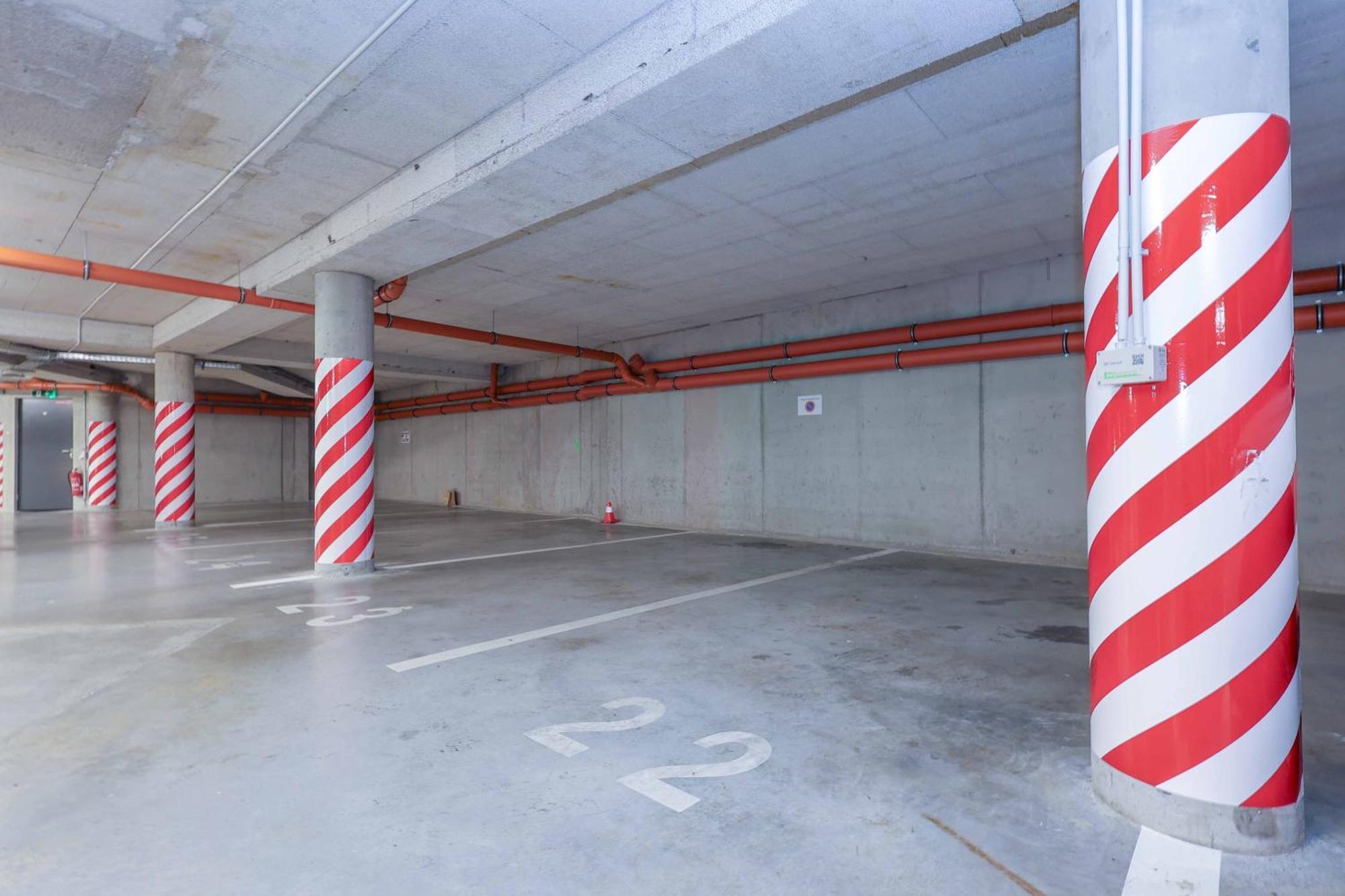 Appartamento Adamick Place In City Centre With Free Parking Bratislava Esterno foto